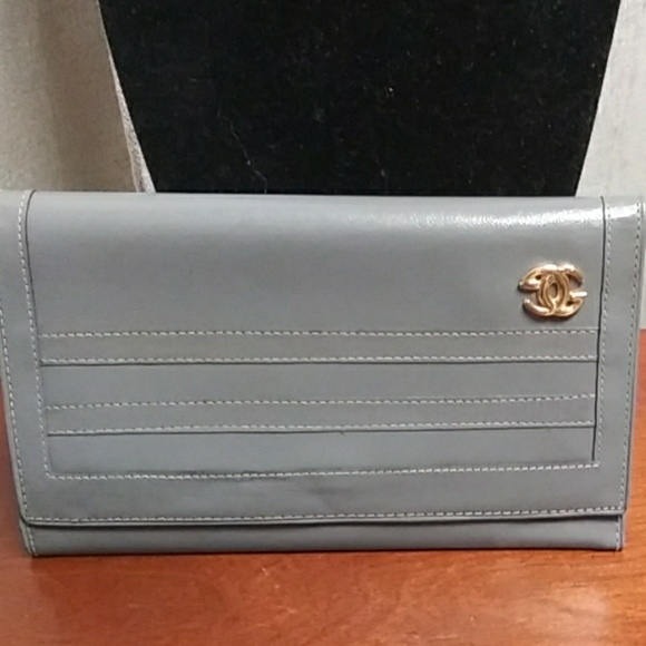 n/a Handbags - Gray Wallet n/a Handbags - Gray Wallet